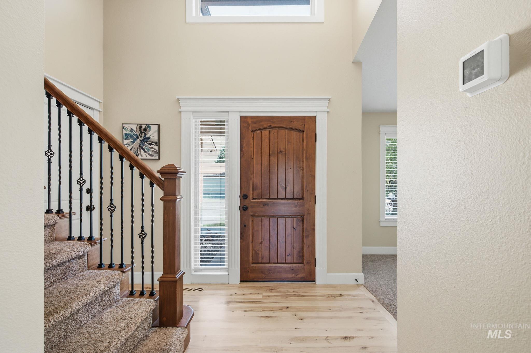 8341 W Pomona Court, Boise, Idaho 83704, 4 Bedrooms, 2.5 Bathrooms, Residential For Sale, Price $487,900,MLS 98990695