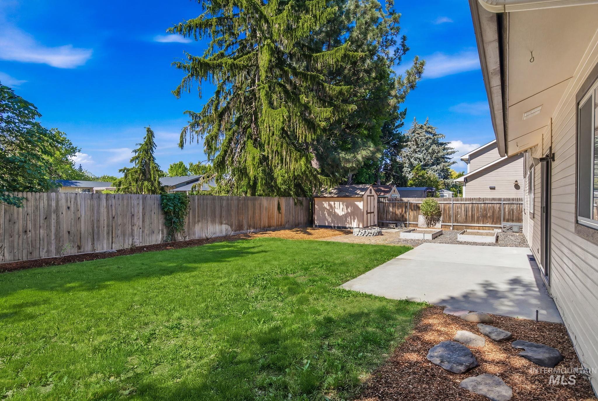 8341 W Pomona Court, Boise, Idaho 83704, 4 Bedrooms, 2.5 Bathrooms, Residential For Sale, Price $487,900,MLS 98990695