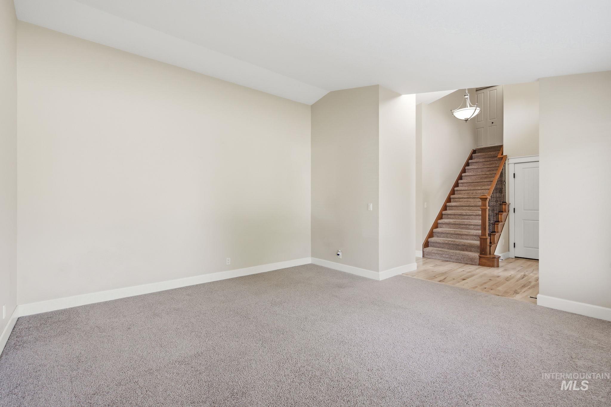 8341 W Pomona Court, Boise, Idaho 83704, 4 Bedrooms, 2.5 Bathrooms, Residential For Sale, Price $487,900,MLS 98990695