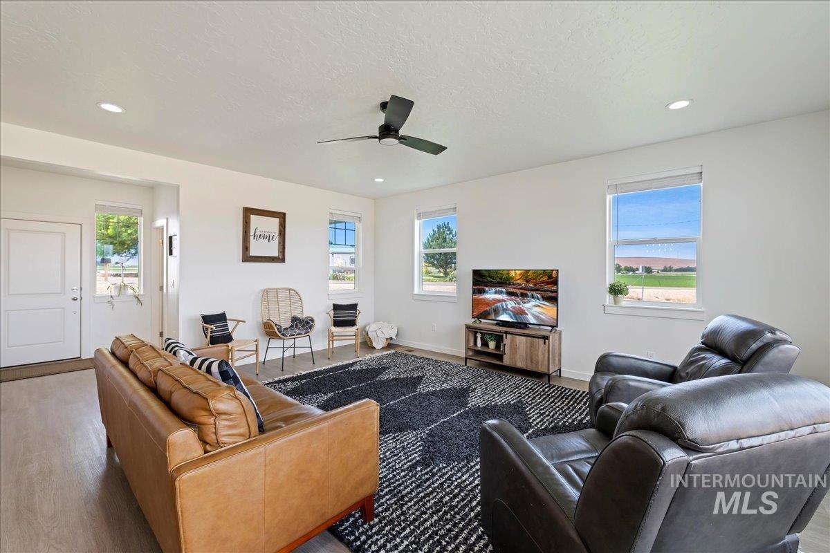 734 Hill Road, Melba, Idaho 83641, 4 Bedrooms, 3 Bathrooms, Residential For Sale, Price $659,900,MLS 98990700