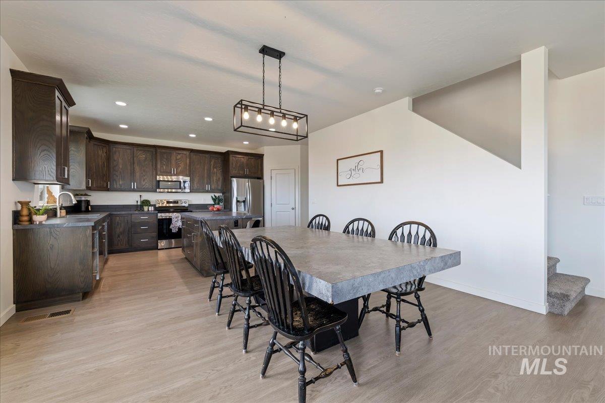 734 Hill Road, Melba, Idaho 83641, 4 Bedrooms, 3 Bathrooms, Residential For Sale, Price $659,900,MLS 98990700