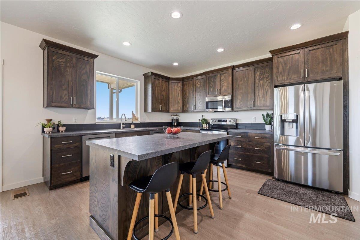 734 Hill Road, Melba, Idaho 83641, 4 Bedrooms, 3 Bathrooms, Residential For Sale, Price $659,900,MLS 98990700