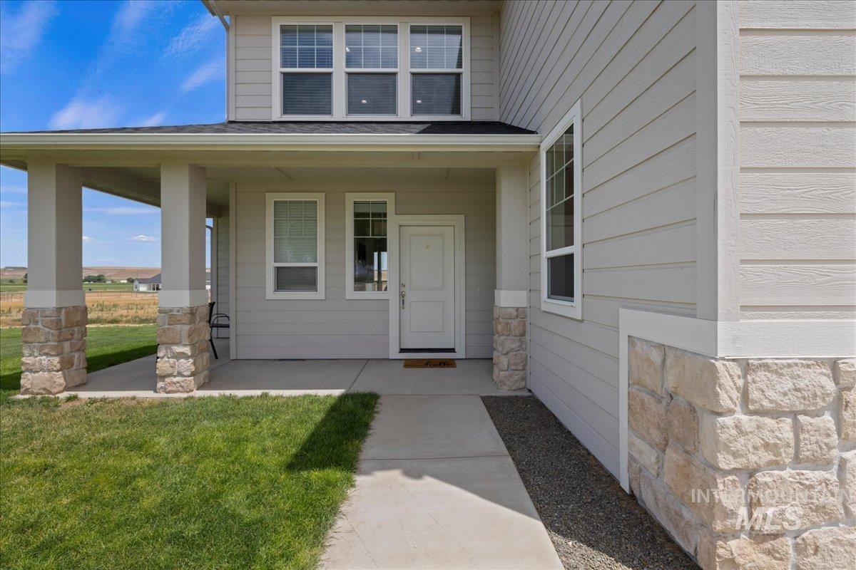734 Hill Road, Melba, Idaho 83641, 4 Bedrooms, 3 Bathrooms, Residential For Sale, Price $659,900,MLS 98990700