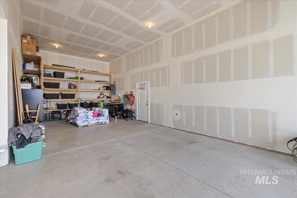 734 Hill Road, Melba, Idaho 83641, 4 Bedrooms, 3 Bathrooms, Residential For Sale, Price $659,900,MLS 98990700