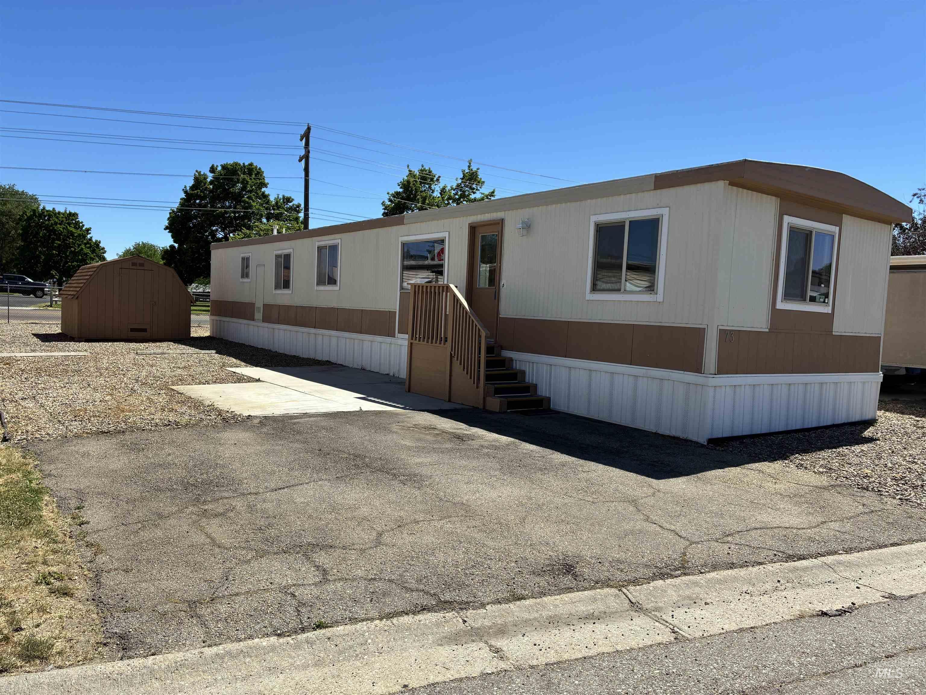 2205 E Linden St, Caldwell, Idaho 83605, 3 Bedrooms, 2 Bathrooms, Residential For Sale, Price $76,900,MLS 98990702