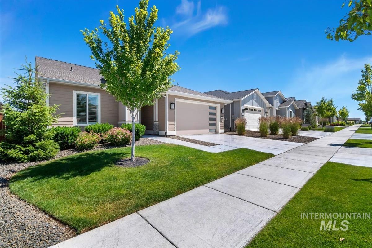 11992 W Bravery Ln, Kuna, Idaho 83634, 2 Bedrooms, 2 Bathrooms, Residential For Sale, Price $525,000,MLS 98990706