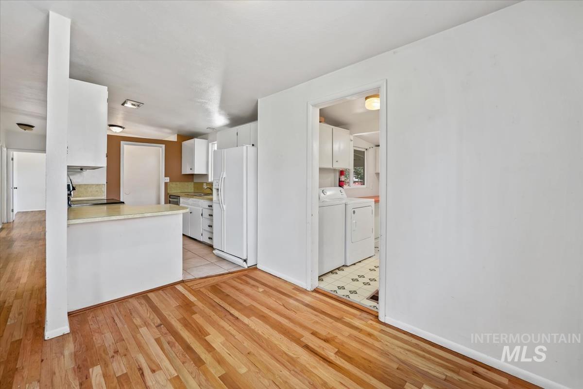1402 S Brooklawn, Boise, Idaho 83709, 3 Bedrooms, 1.5 Bathrooms, Residential For Sale, Price $389,900,MLS 98990708