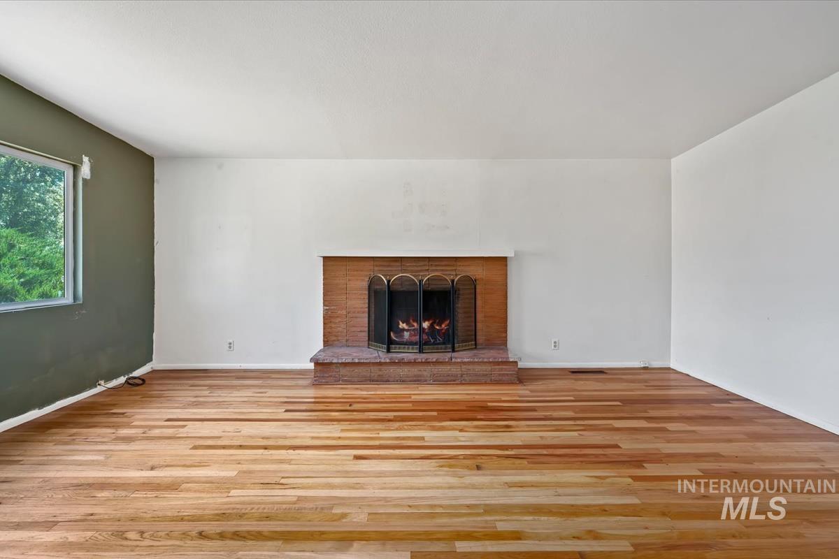 1402 S Brooklawn, Boise, Idaho 83709, 3 Bedrooms, 1.5 Bathrooms, Residential For Sale, Price $389,900,MLS 98990708