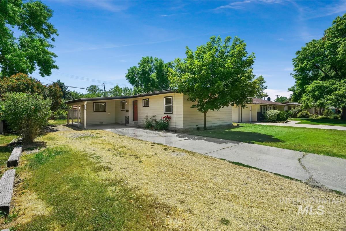 1402 S Brooklawn, Boise, Idaho 83709, 3 Bedrooms, 1.5 Bathrooms, Residential For Sale, Price $389,900,MLS 98990708