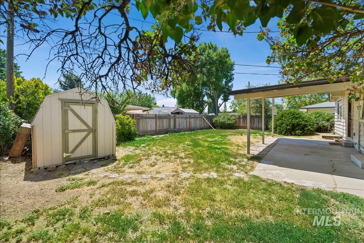 1402 S Brooklawn, Boise, Idaho 83709, 3 Bedrooms, 1.5 Bathrooms, Residential For Sale, Price $389,900,MLS 98990708