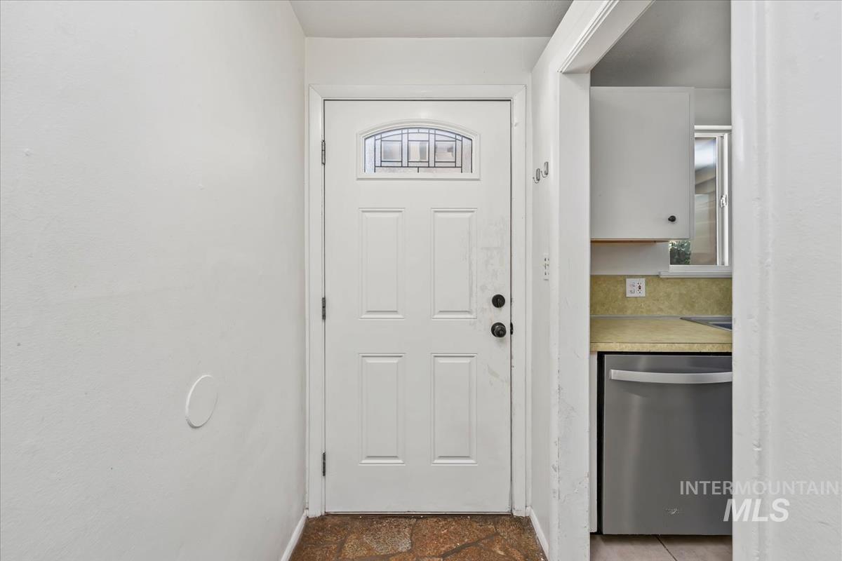 1402 S Brooklawn, Boise, Idaho 83709, 3 Bedrooms, 1.5 Bathrooms, Residential For Sale, Price $389,900,MLS 98990708