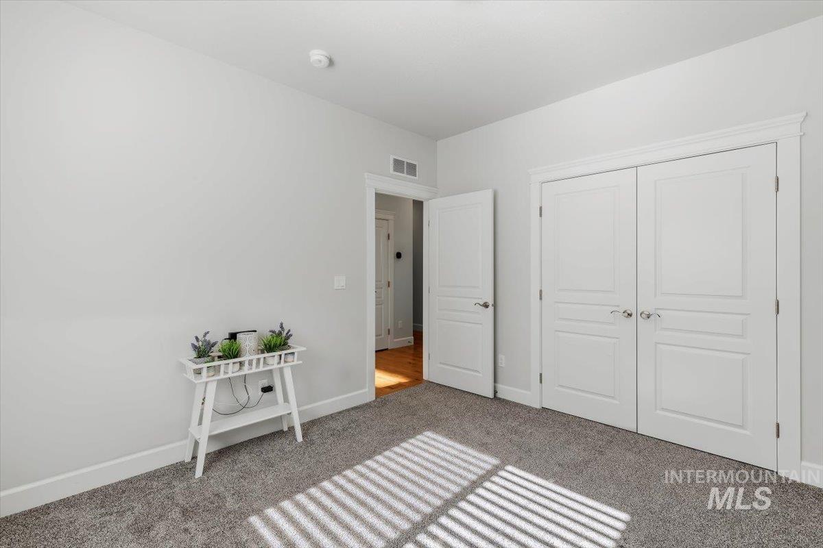 11209 W Mossywood Dr, Boise, Idaho 83709, 3 Bedrooms, 2 Bathrooms, Residential For Sale, Price $569,900,MLS 98990710