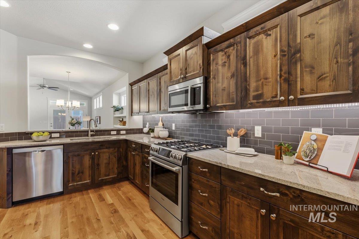 11209 W Mossywood Dr, Boise, Idaho 83709, 3 Bedrooms, 2 Bathrooms, Residential For Sale, Price $569,900,MLS 98990710