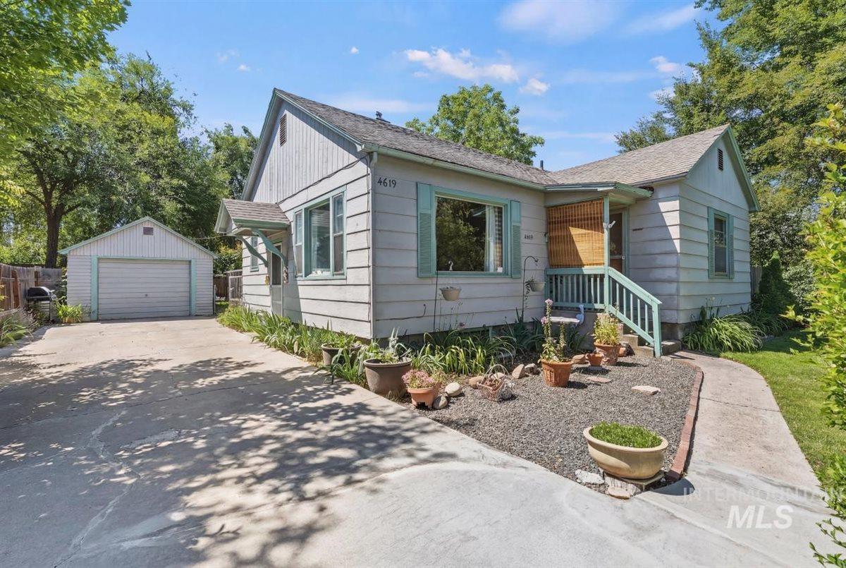 4619 W Freemont St, Boise, Idaho 83706, 3 Bedrooms, 1 Bathroom, Residential For Sale, Price $475,000,MLS 98990711
