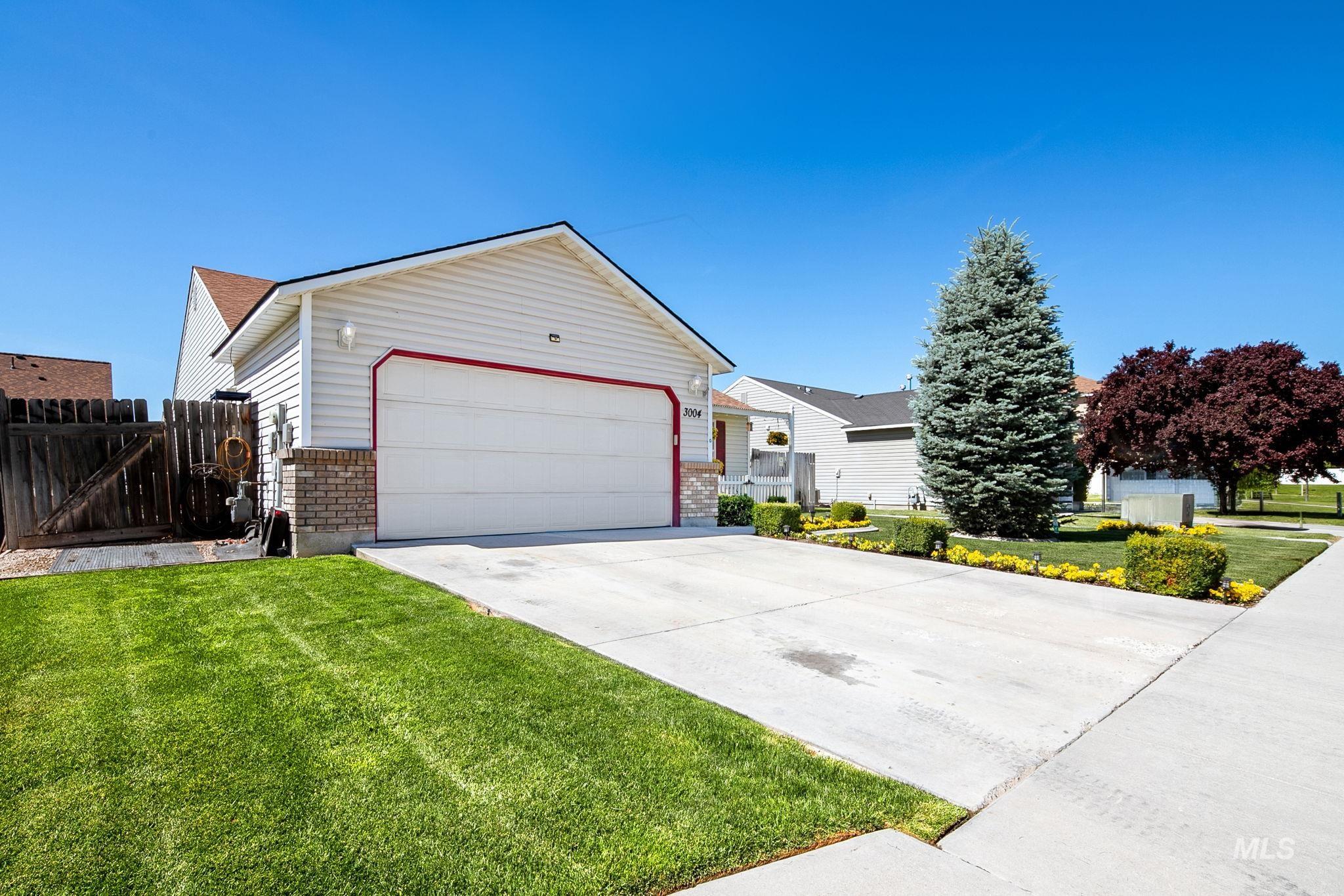 3004 Woodbridge, Caldwell, Idaho 83605, 3 Bedrooms, 2 Bathrooms, Residential For Sale, Price $366,950,MLS 98990712
