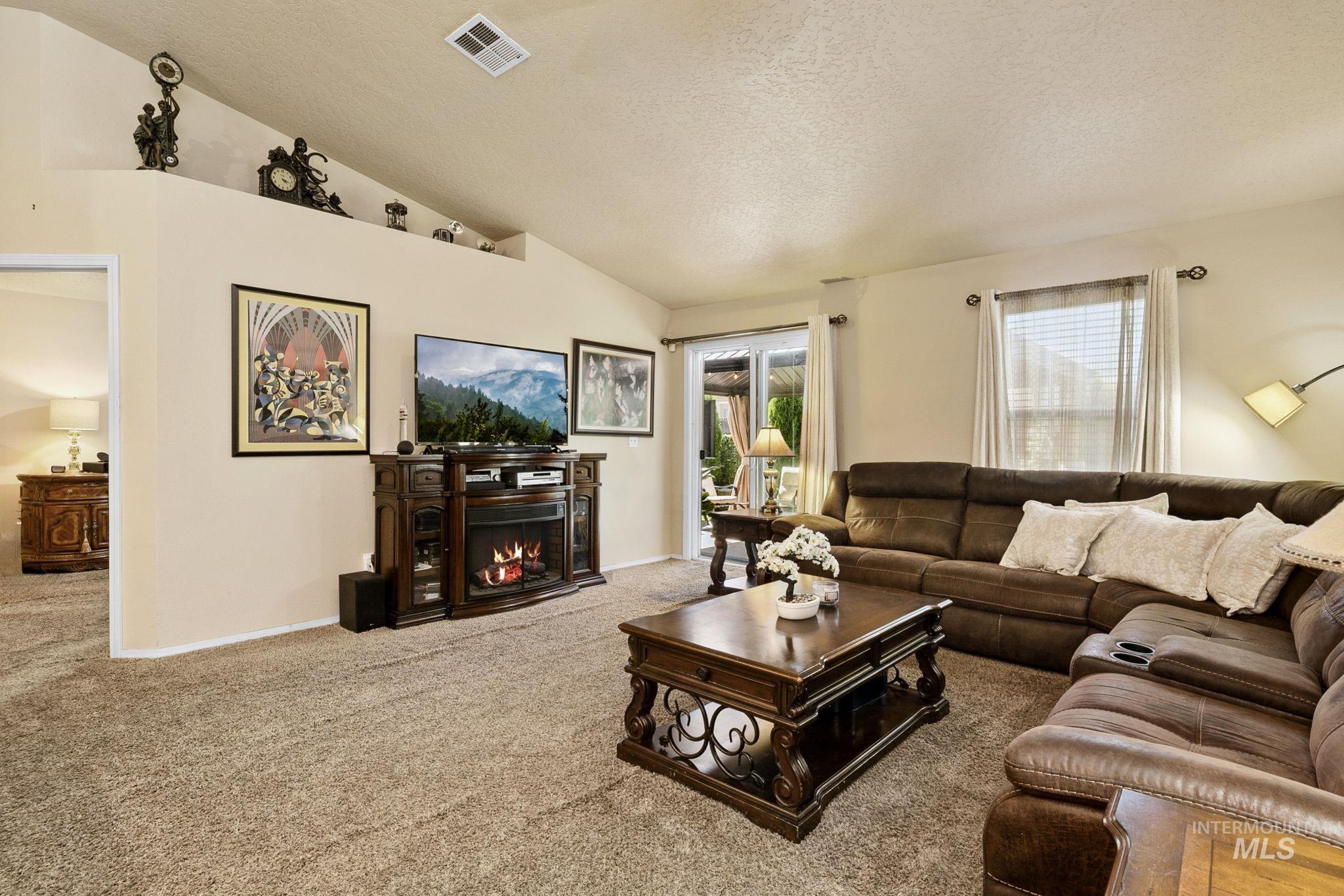 3004 Woodbridge, Caldwell, Idaho 83605, 3 Bedrooms, 2 Bathrooms, Residential For Sale, Price $366,950,MLS 98990712