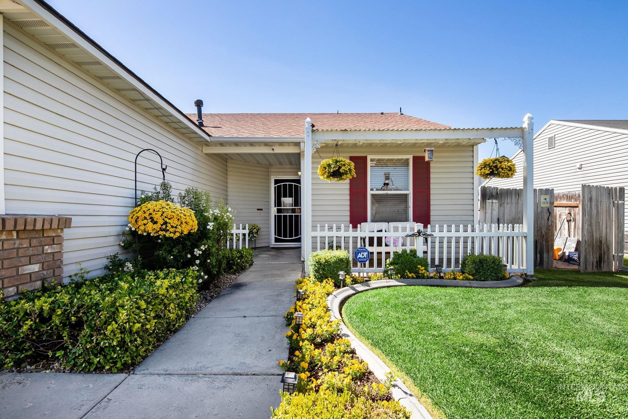 3004 Woodbridge, Caldwell, Idaho 83605, 3 Bedrooms, 2 Bathrooms, Residential For Sale, Price $366,950,MLS 98990712