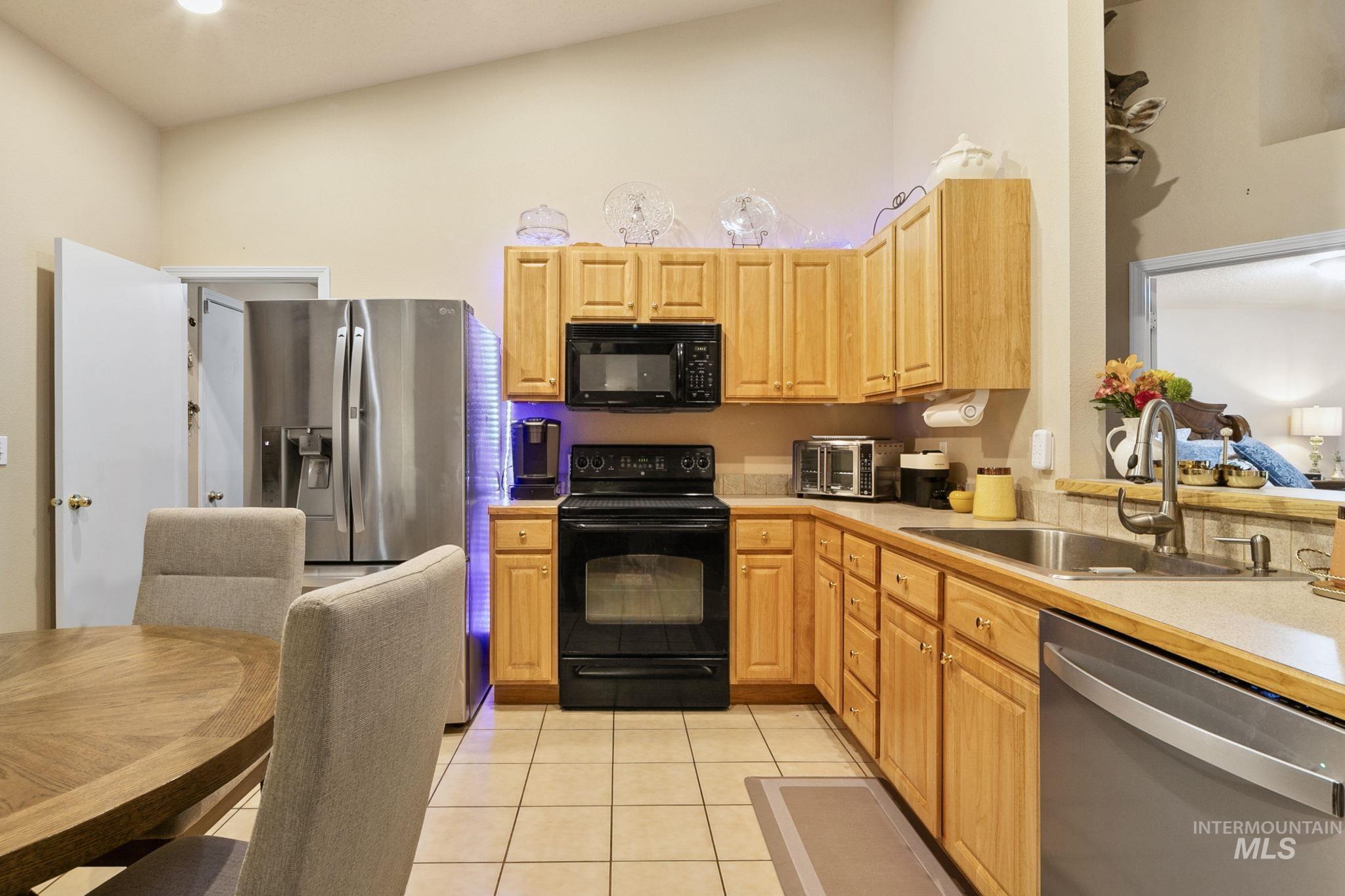 3004 Woodbridge, Caldwell, Idaho 83605, 3 Bedrooms, 2 Bathrooms, Residential For Sale, Price $366,950,MLS 98990712