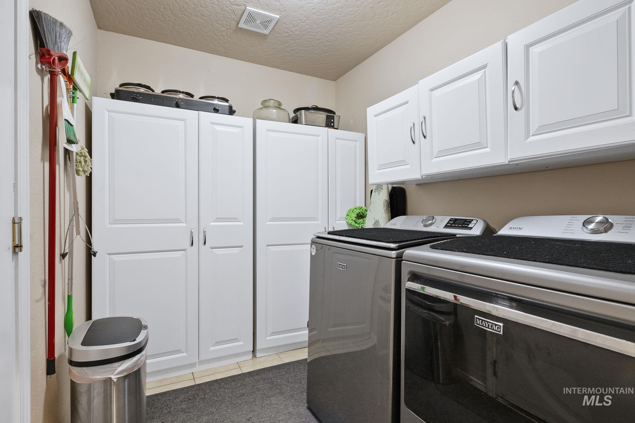 3004 Woodbridge, Caldwell, Idaho 83605, 3 Bedrooms, 2 Bathrooms, Residential For Sale, Price $366,950,MLS 98990712