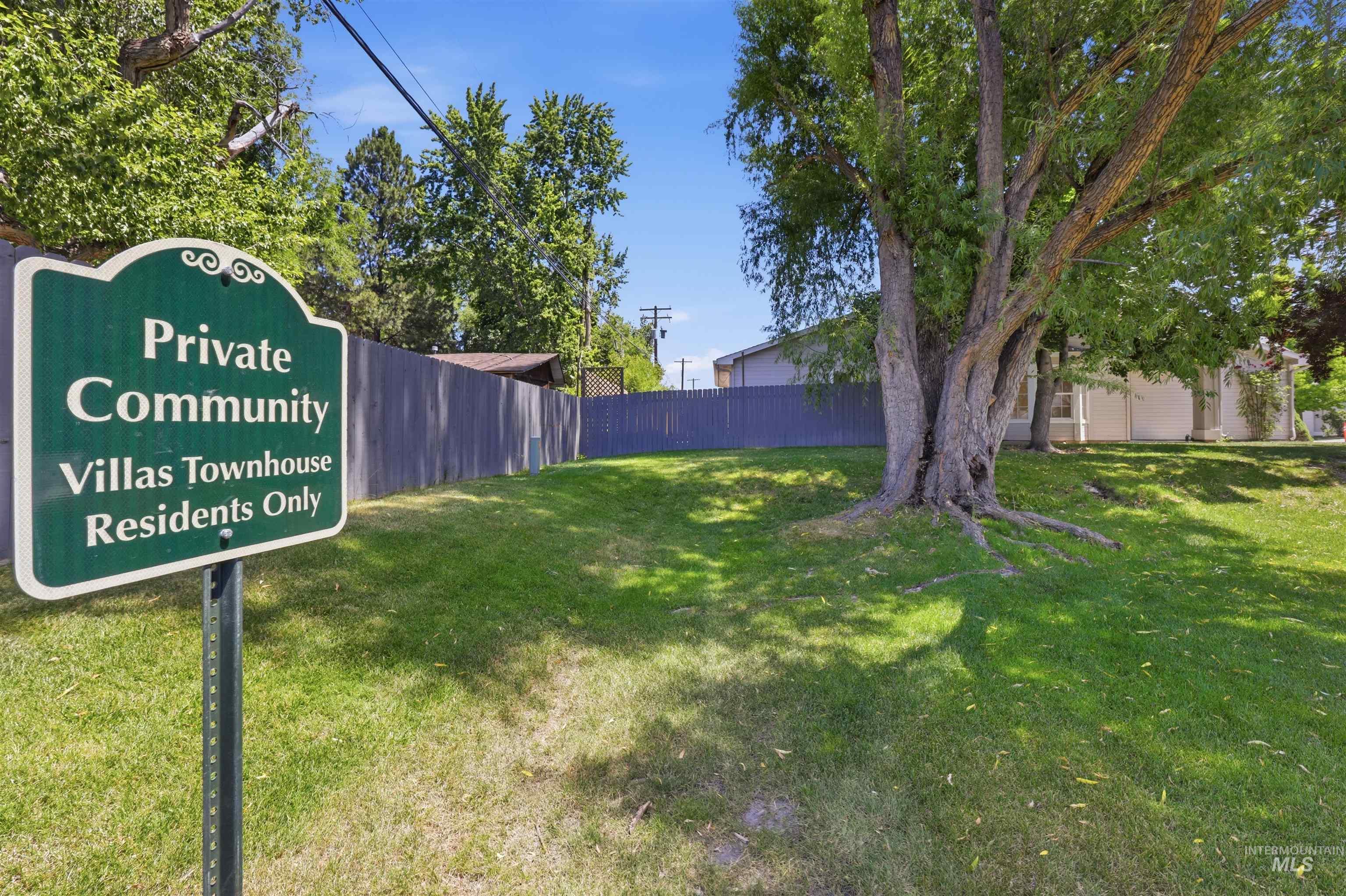 6264 W Villa Park St, Boise, Idaho 83703, 2 Bedrooms, 2 Bathrooms, Residential For Sale, Price $379,900,MLS 98990713