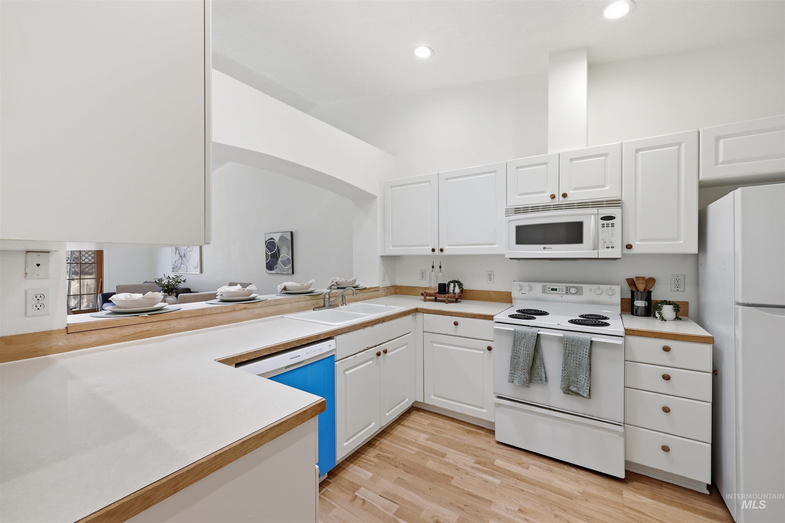6264 W Villa Park St, Boise, Idaho 83703, 2 Bedrooms, 2 Bathrooms, Residential For Sale, Price $379,900,MLS 98990713