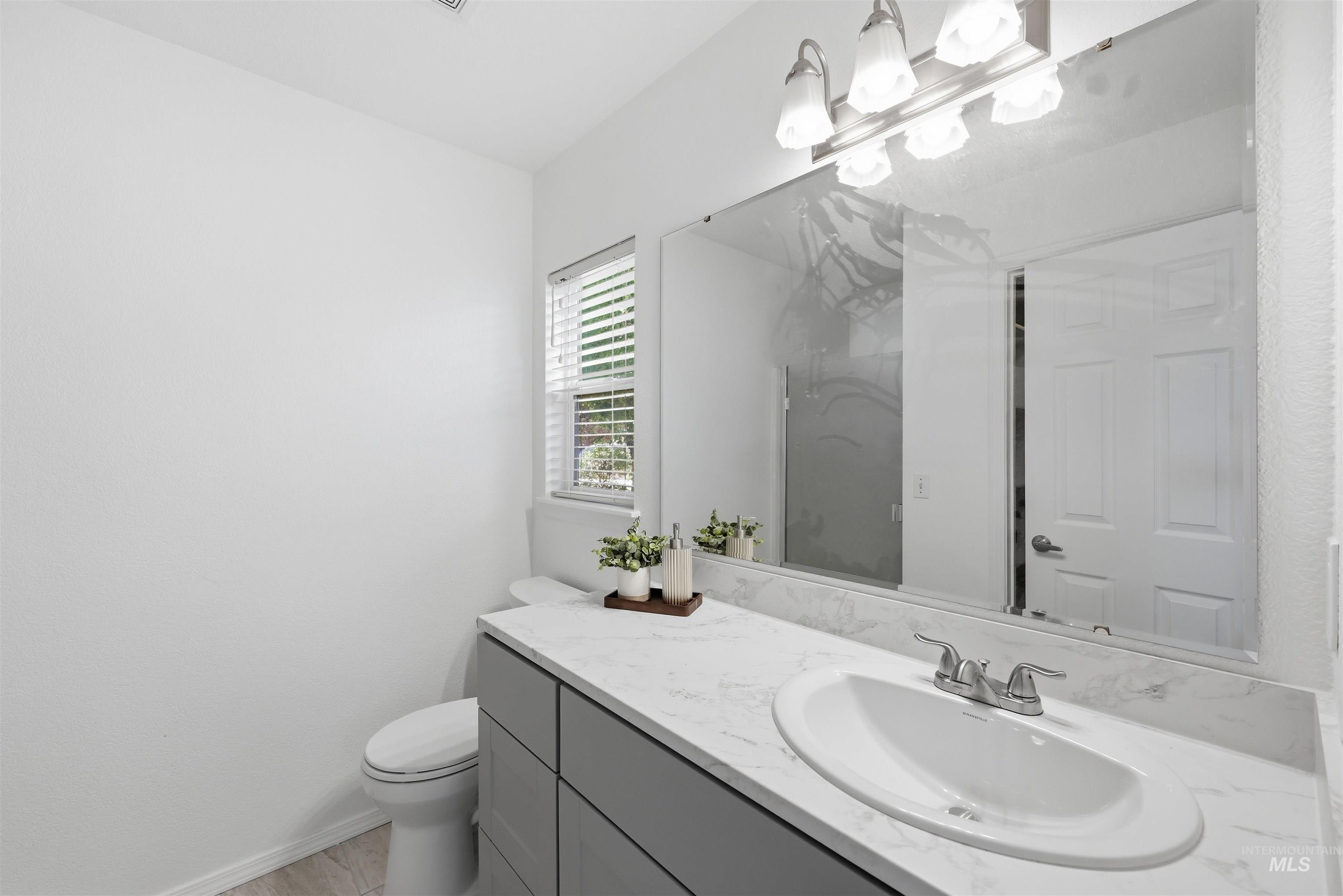6264 W Villa Park St, Boise, Idaho 83703, 2 Bedrooms, 2 Bathrooms, Residential For Sale, Price $379,900,MLS 98990713