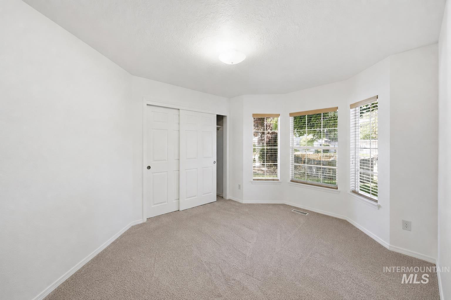 6264 W Villa Park St, Boise, Idaho 83703, 2 Bedrooms, 2 Bathrooms, Residential For Sale, Price $379,900,MLS 98990713