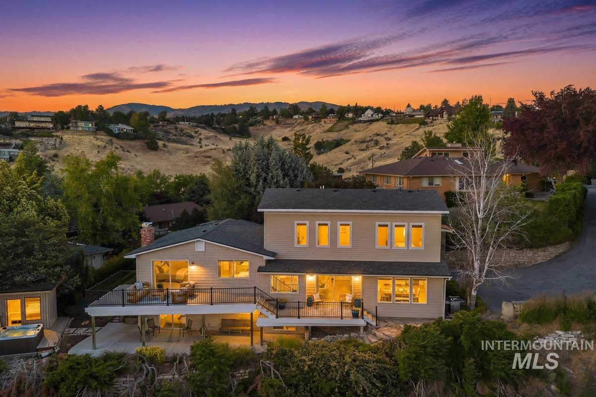 130 W Horizon Drive, Boise, Idaho 83702-4421, 5 Bedrooms, 4.5 Bathrooms, Residential For Sale, Price $1,295,000, 98990714