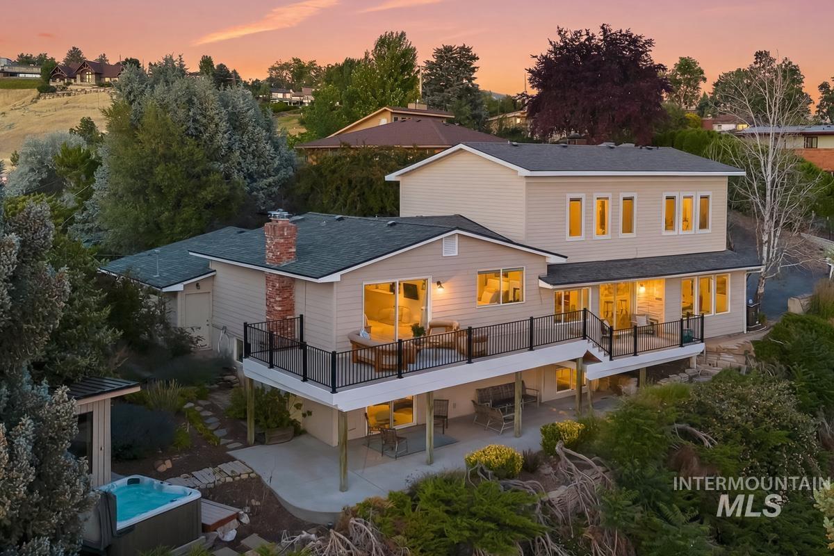 130 W Horizon Drive, Boise, Idaho 83702-4421, 5 Bedrooms, 4.5 Bathrooms, Residential For Sale, Price $1,295,000, 98990714