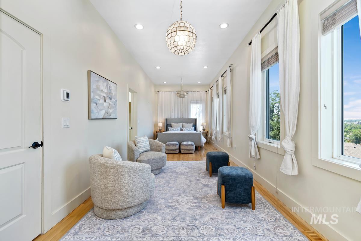 130 W Horizon Drive, Boise, Idaho 83702-4421, 5 Bedrooms, 4.5 Bathrooms, Residential For Sale, Price $1,295,000, 98990714