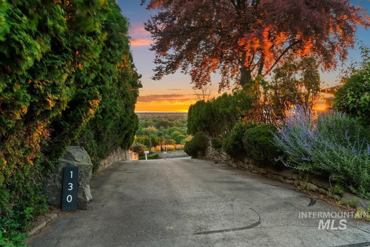 130 W Horizon Drive, Boise, Idaho 83702-4421, 5 Bedrooms, 4.5 Bathrooms, Residential For Sale, Price $1,295,000, 98990714
