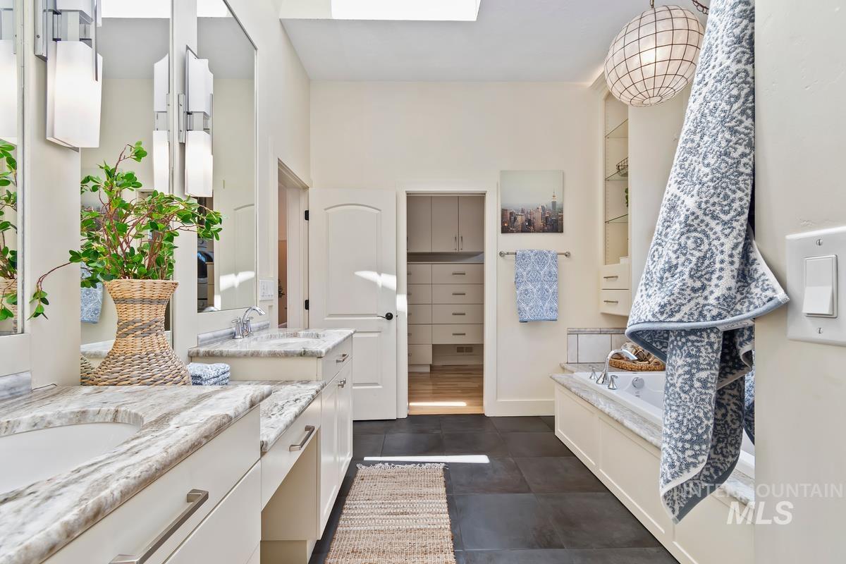 130 W Horizon Drive, Boise, Idaho 83702-4421, 5 Bedrooms, 4.5 Bathrooms, Residential For Sale, Price $1,295,000, 98990714