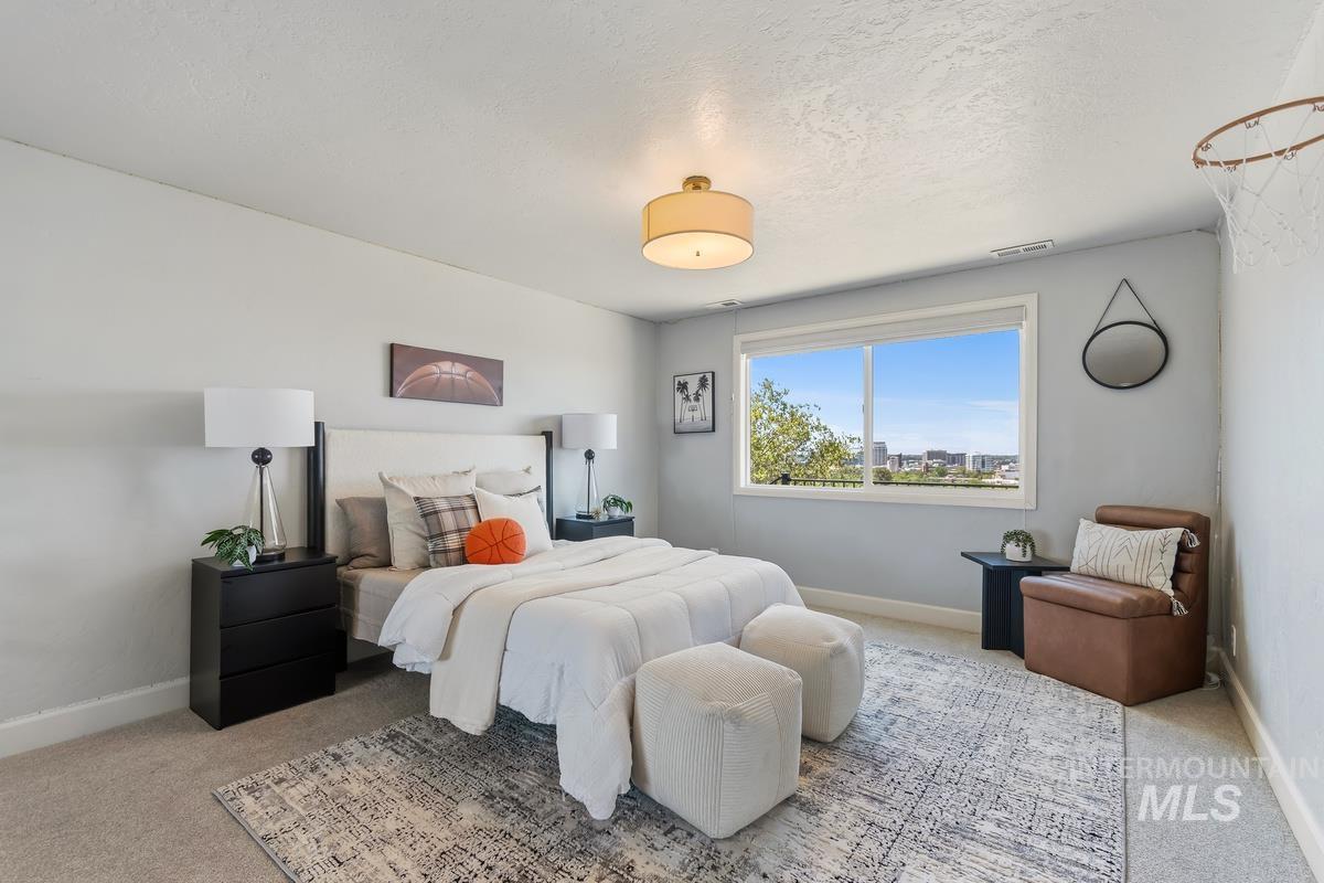 130 W Horizon Drive, Boise, Idaho 83702-4421, 5 Bedrooms, 4.5 Bathrooms, Residential For Sale, Price $1,295,000, 98990714