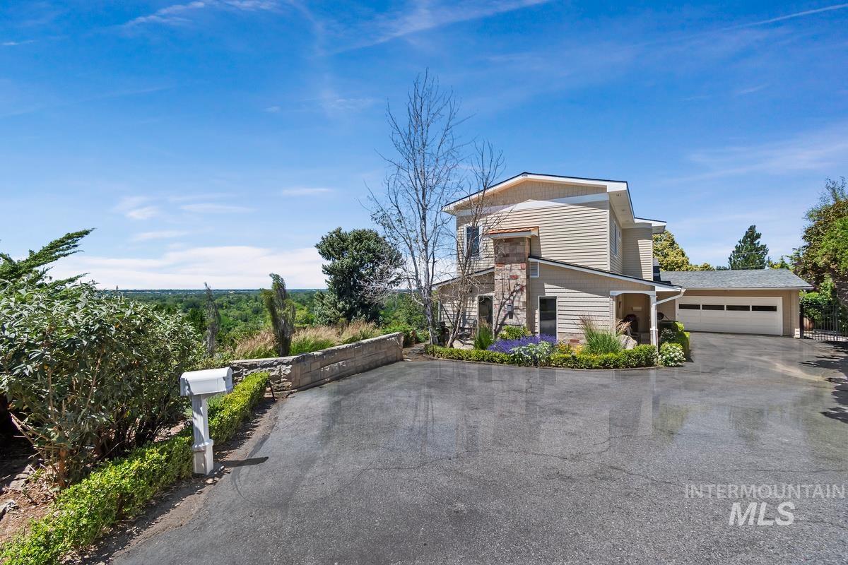 130 W Horizon Drive, Boise, Idaho 83702-4421, 5 Bedrooms, 4.5 Bathrooms, Residential For Sale, Price $1,295,000, 98990714