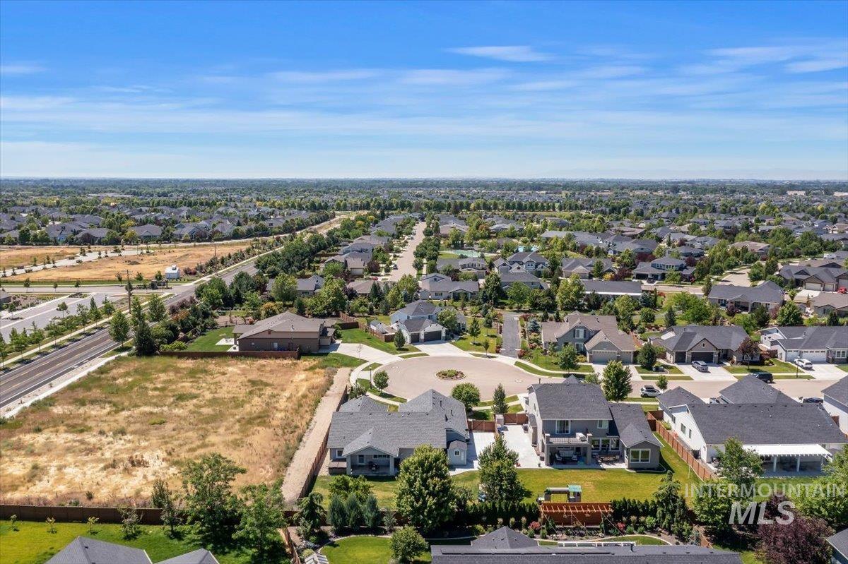 5690 W Montage Ct, Eagle, Idaho 83616, 4 Bedrooms, 2 Bathrooms, Residential For Sale, Price $725,000,MLS 98990716