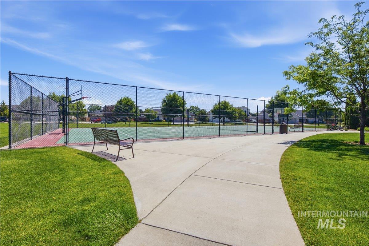 5690 W Montage Ct, Eagle, Idaho 83616, 4 Bedrooms, 2 Bathrooms, Residential For Sale, Price $725,000,MLS 98990716
