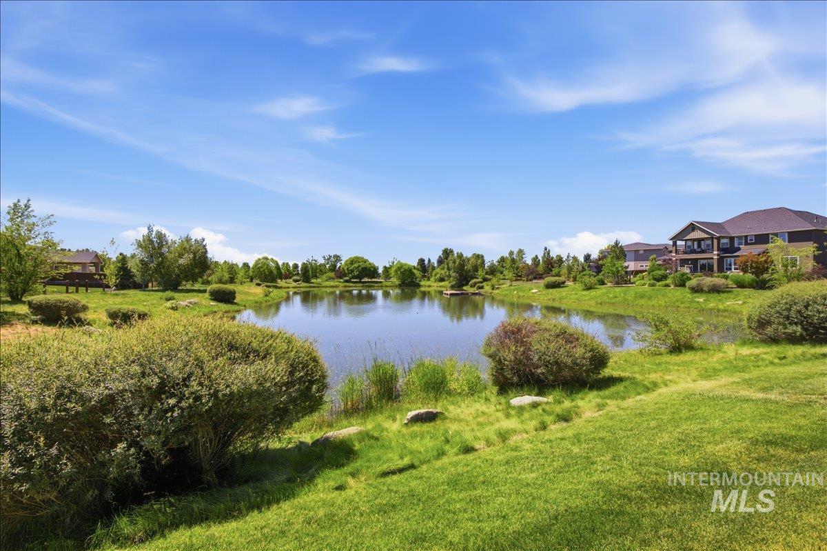 5690 W Montage Ct, Eagle, Idaho 83616, 4 Bedrooms, 2 Bathrooms, Residential For Sale, Price $725,000,MLS 98990716