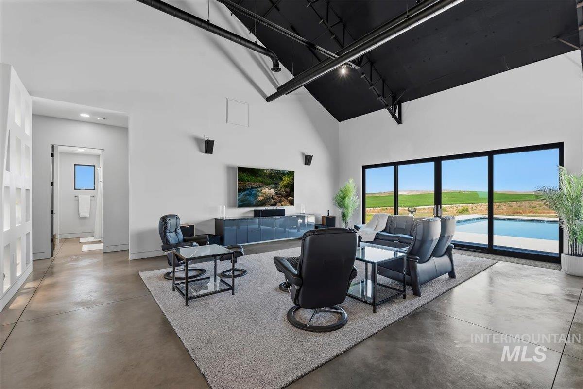 21692 Market Rd, Parma, Idaho 83660, 3 Bedrooms, 2.5 Bathrooms, Farm & Ranch For Sale, Price $1,990,000, 98990718