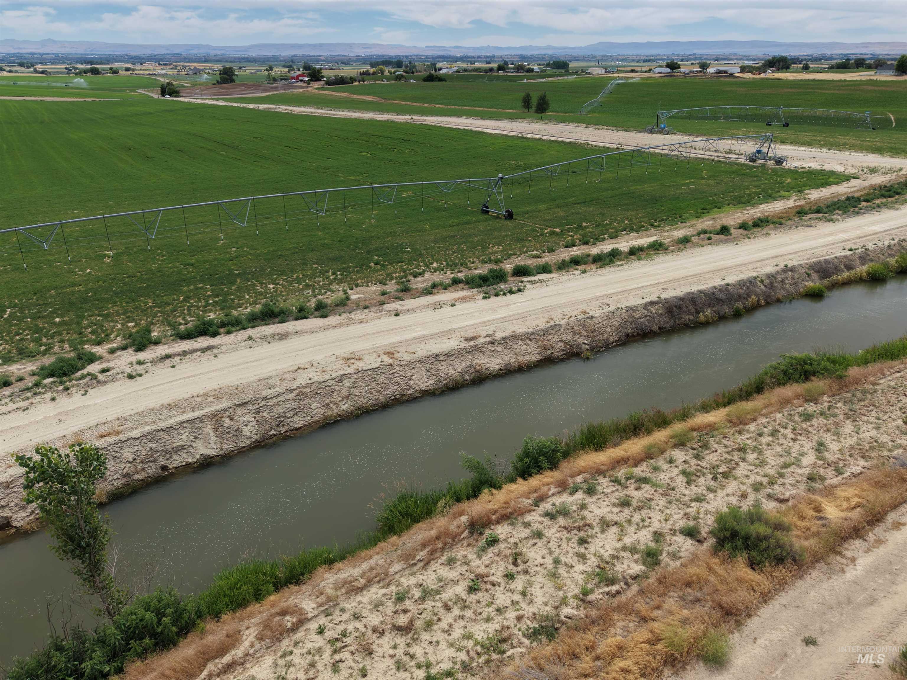 21692 Market Rd, Parma, Idaho 83660, 3 Bedrooms, 2.5 Bathrooms, Farm & Ranch For Sale, Price $1,990,000,MLS 98990718