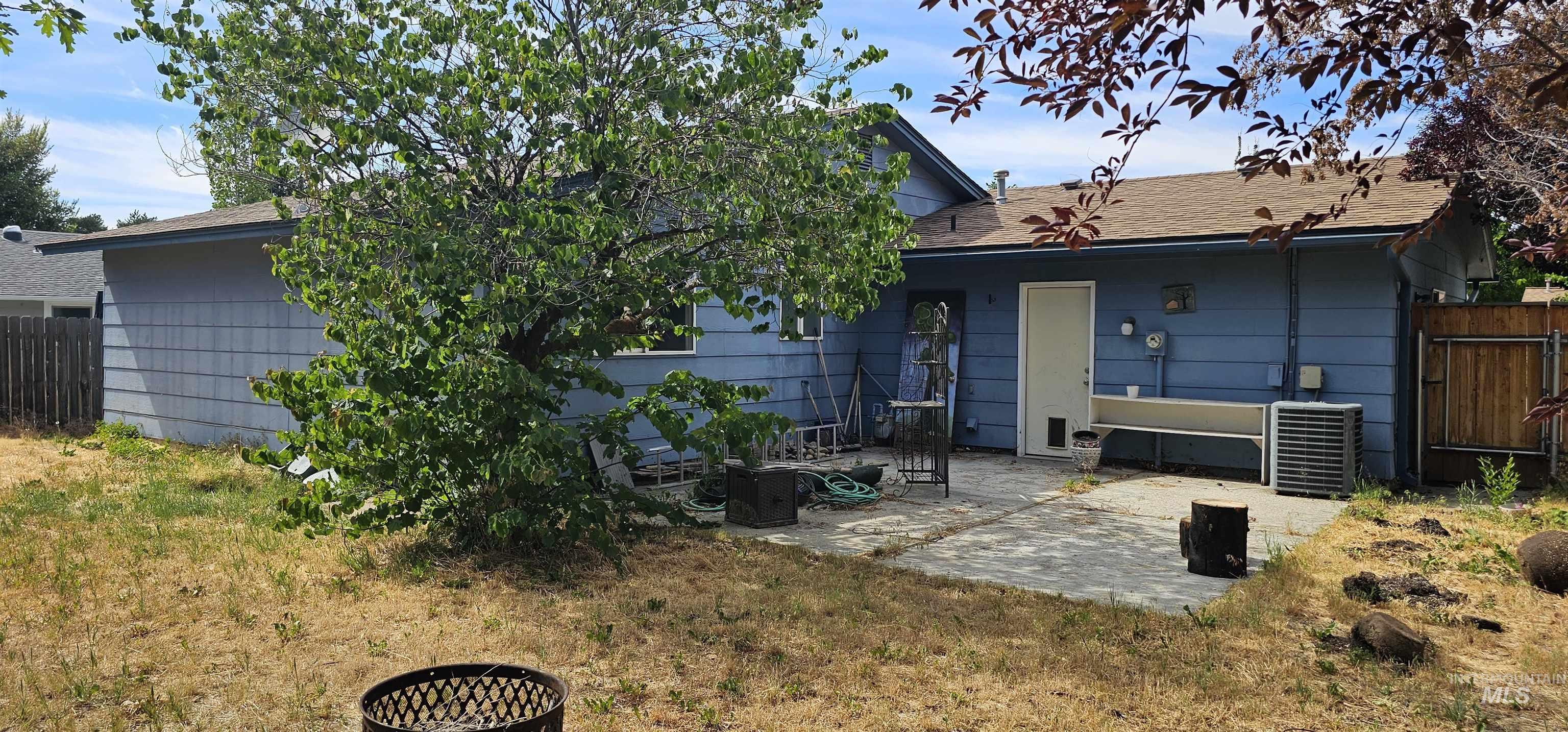 1485 E Independence St, Boise, Idaho 83706, 3 Bedrooms, 1 Bathroom, Residential For Sale, Price $399,900,MLS 98990719