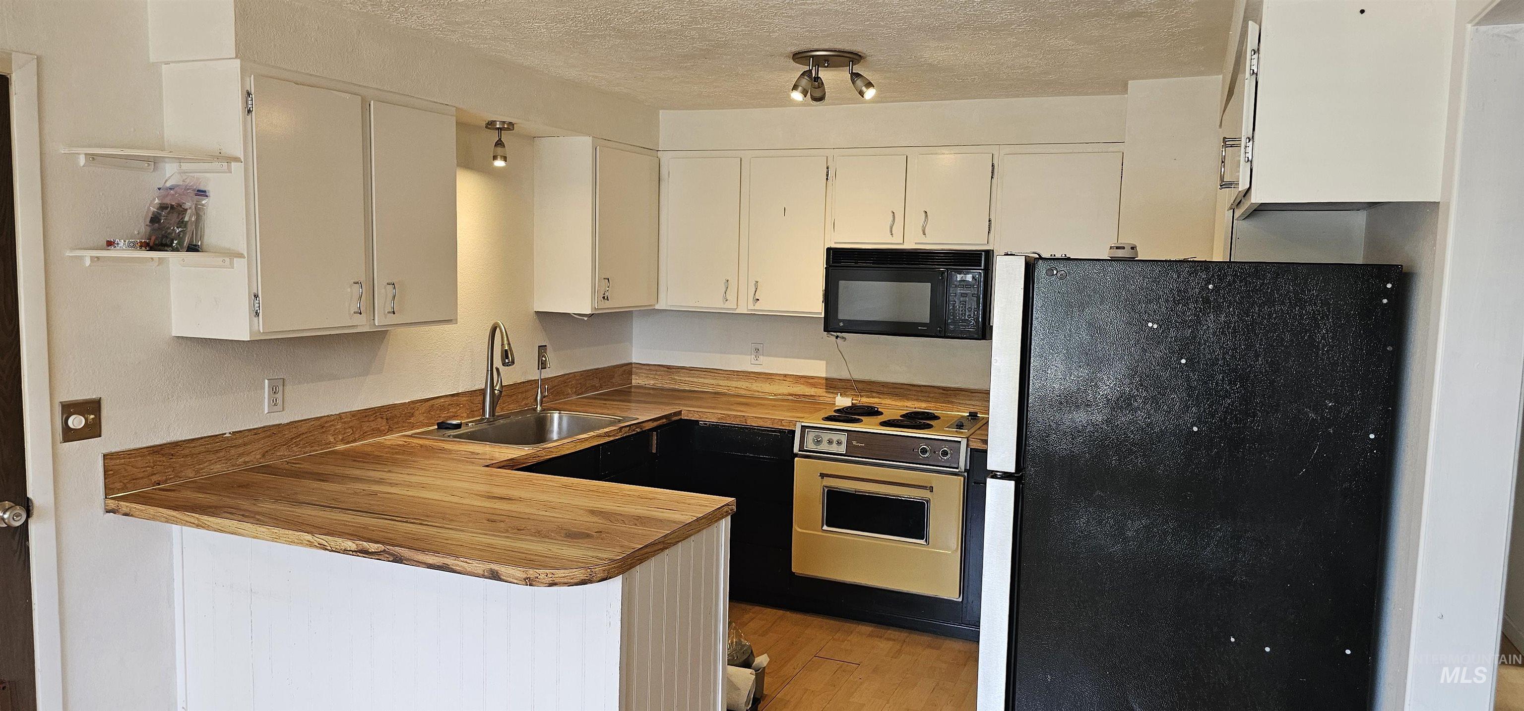 1485 E Independence St, Boise, Idaho 83706, 3 Bedrooms, 1 Bathroom, Residential For Sale, Price $399,900,MLS 98990719