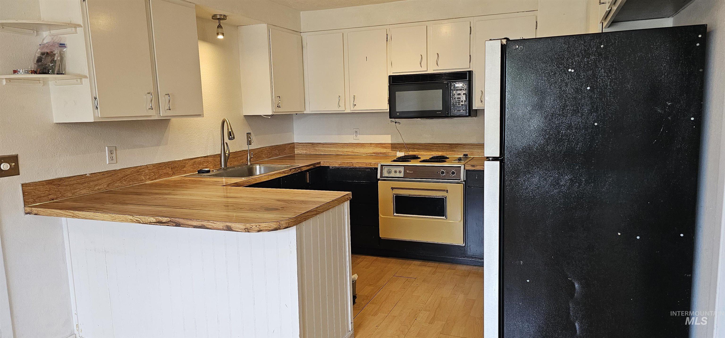 1485 E Independence St, Boise, Idaho 83706, 3 Bedrooms, 1 Bathroom, Residential For Sale, Price $399,900,MLS 98990719
