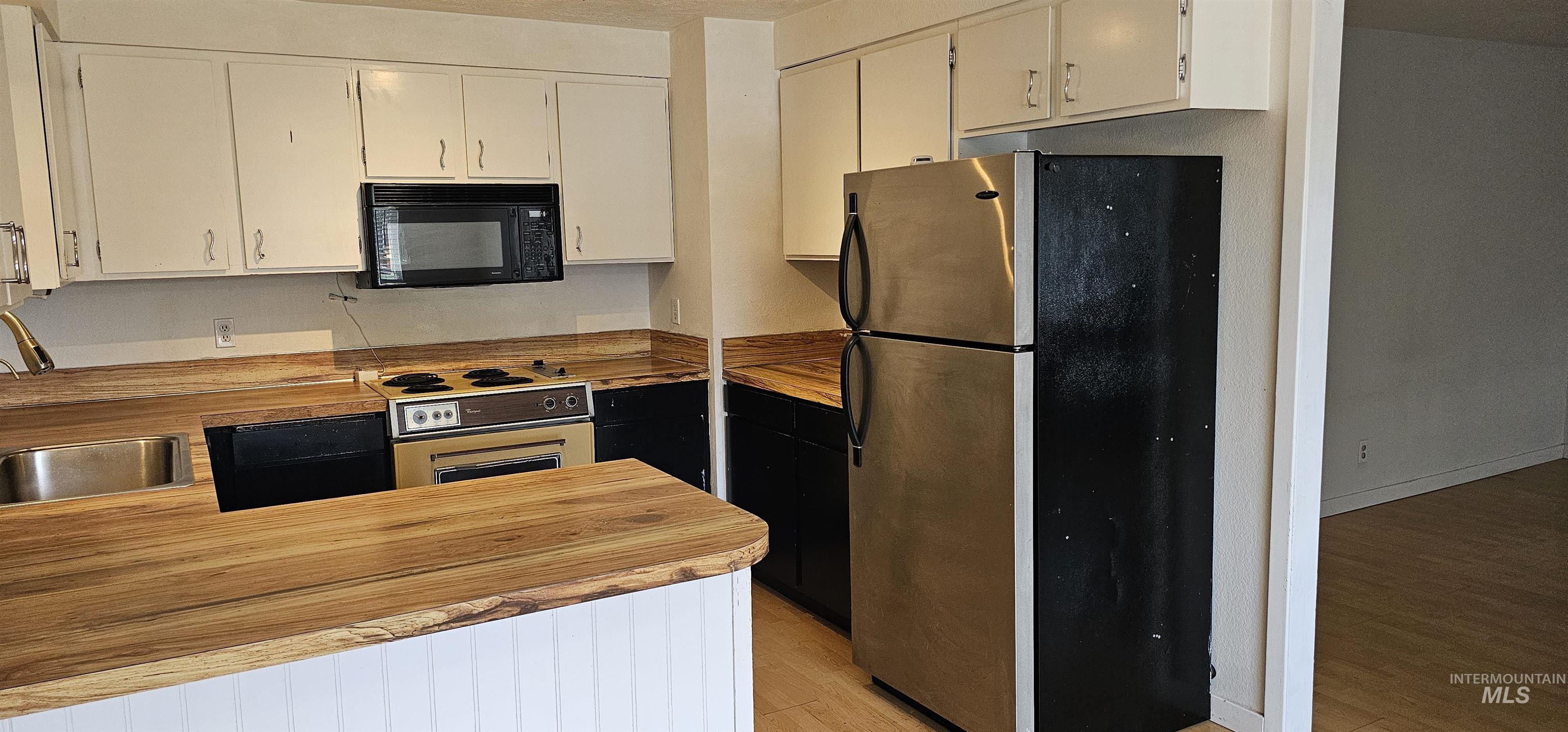 1485 E Independence St, Boise, Idaho 83706, 3 Bedrooms, 1 Bathroom, Residential For Sale, Price $399,900,MLS 98990719