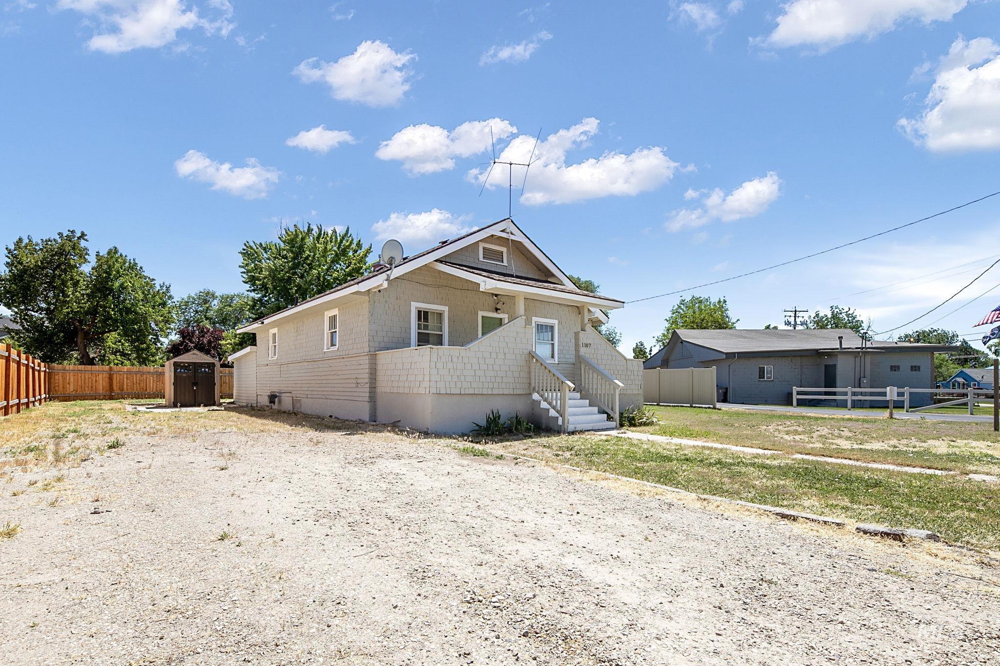 1107 Powell Ave, Nampa, Idaho 83687, 2 Bedrooms, 1 Bathroom, Residential For Sale, Price $275,000, 98990720