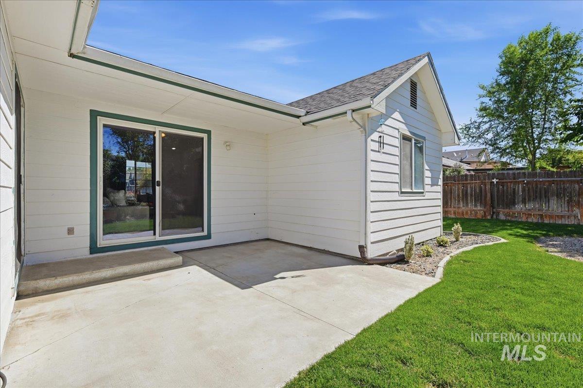 7373 Edgebrook Dr, Nampa, Idaho 83687, 3 Bedrooms, 2 Bathrooms, Residential For Sale, Price $357,900, 98990722