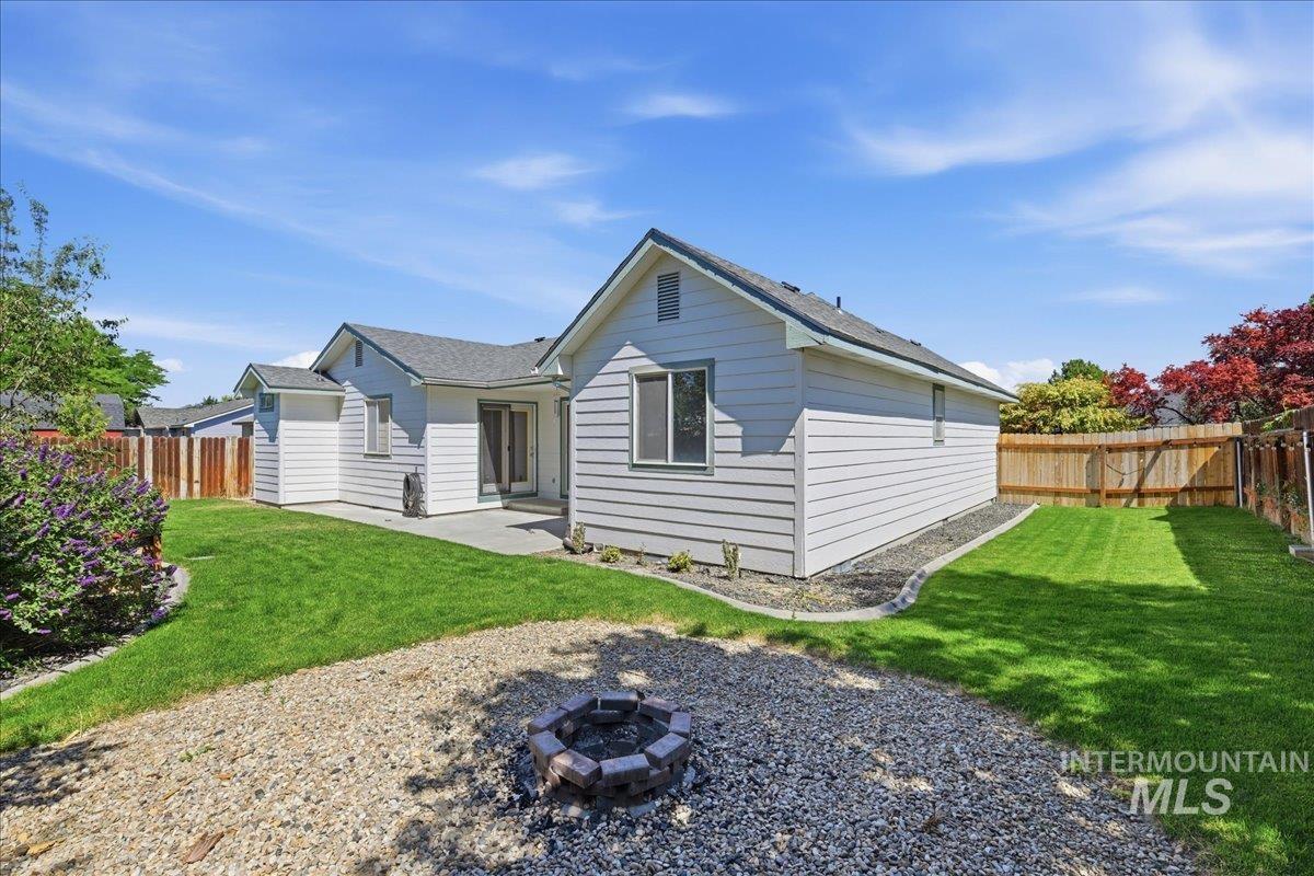 7373 Edgebrook Dr, Nampa, Idaho 83687, 3 Bedrooms, 2 Bathrooms, Residential For Sale, Price $357,900, 98990722