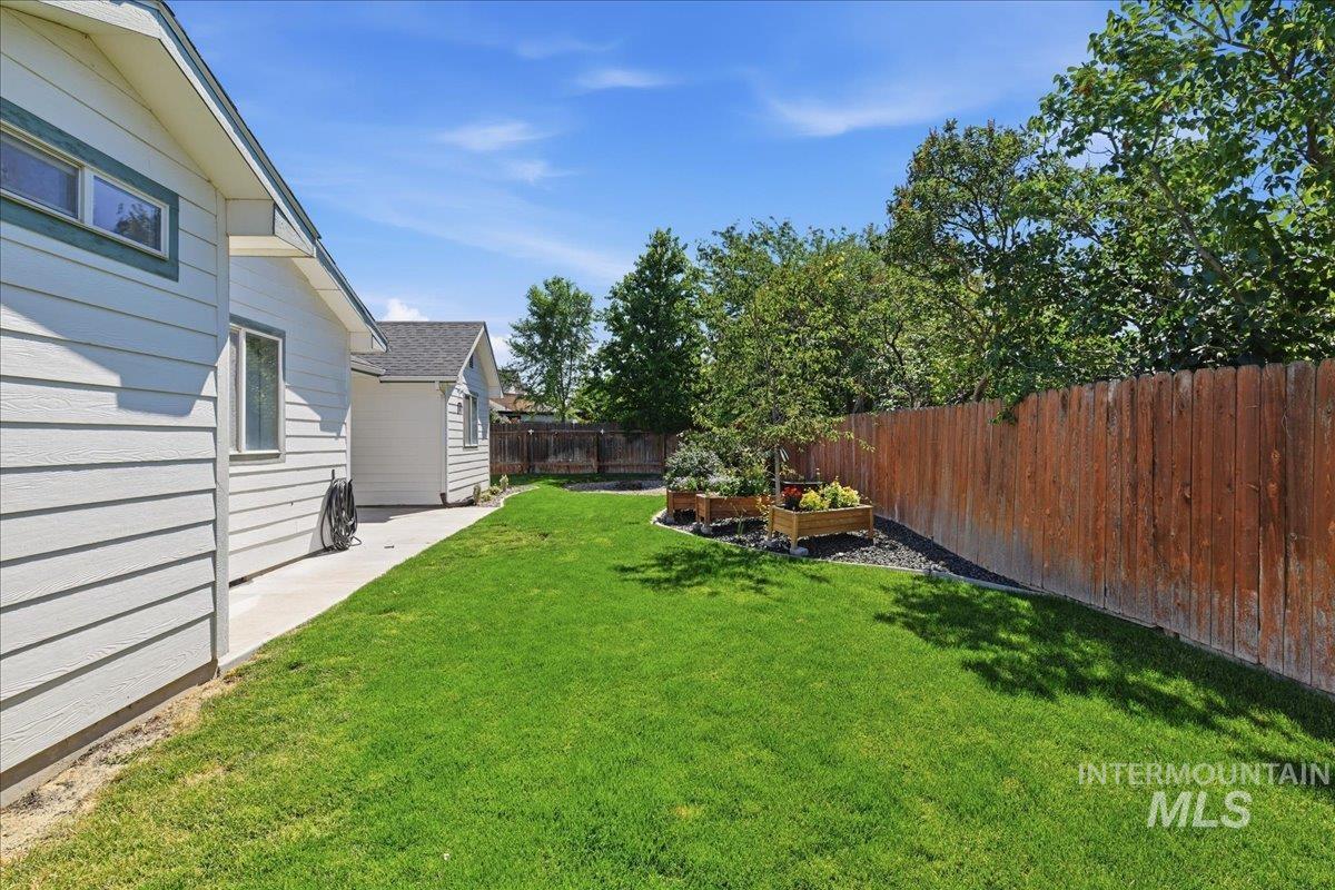 7373 Edgebrook Dr, Nampa, Idaho 83687, 3 Bedrooms, 2 Bathrooms, Residential For Sale, Price $357,900, 98990722