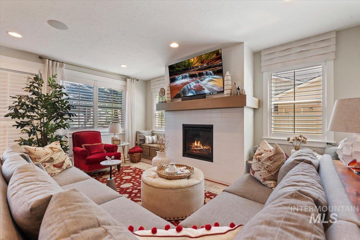 6070 E Canyon Crossing Dr, Nampa, Idaho 83651, 4 Bedrooms, 3.5 Bathrooms, Residential For Sale, Price $699,900,MLS 98990723