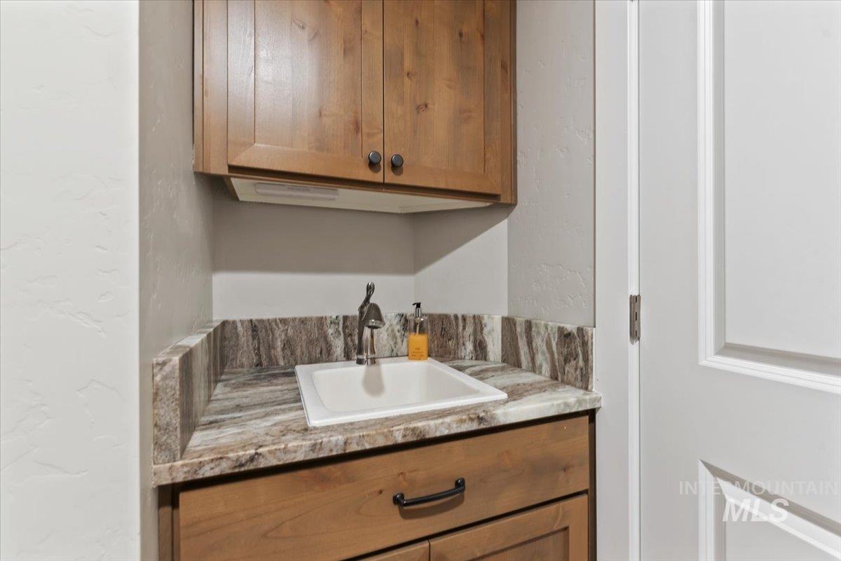 6070 E Canyon Crossing Dr, Nampa, Idaho 83651, 4 Bedrooms, 3.5 Bathrooms, Residential For Sale, Price $699,900,MLS 98990723
