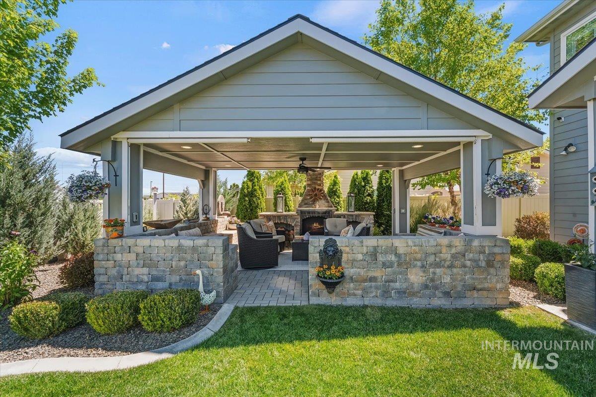 6070 E Canyon Crossing Dr, Nampa, Idaho 83651, 4 Bedrooms, 3.5 Bathrooms, Residential For Sale, Price $699,900,MLS 98990723